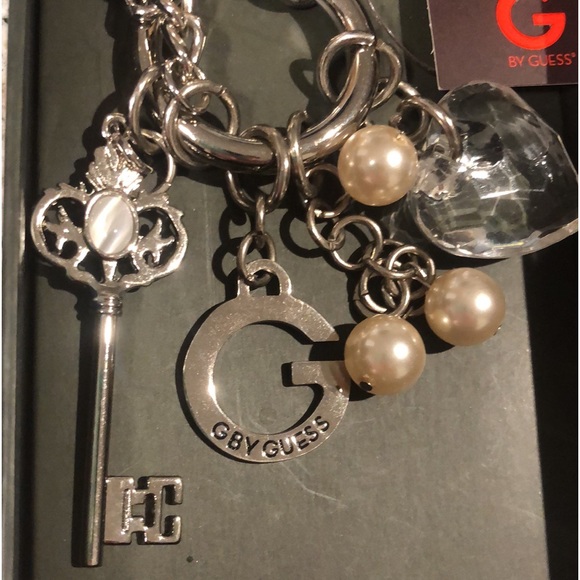 NWT G By Guess Silver Tone Key Chain - Picture 14 of 14